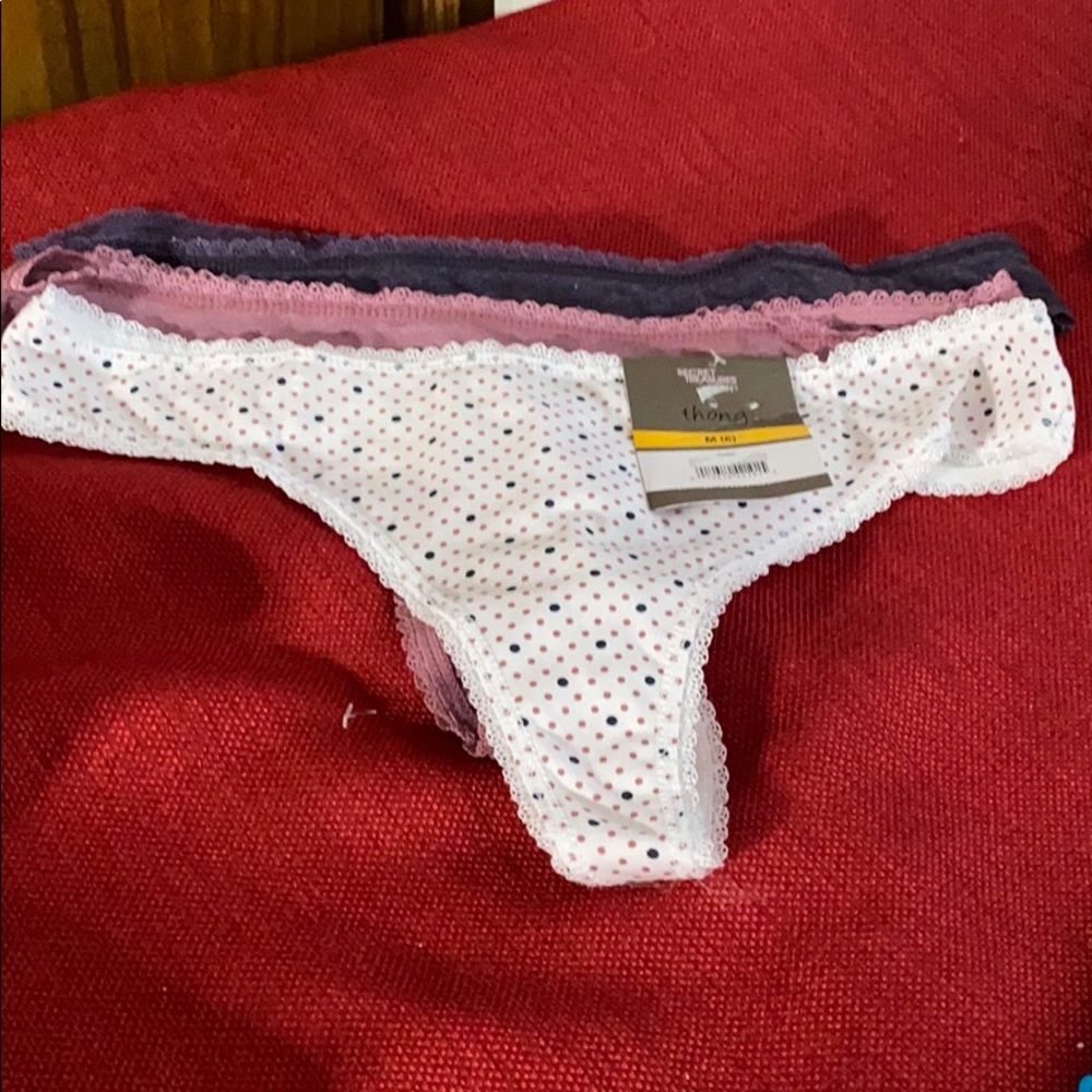 Size 6 thongs